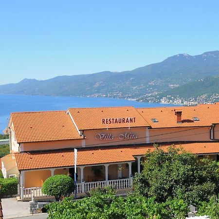 Villa Mira Кастав Екстериор снимка